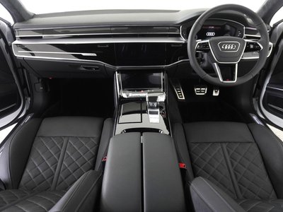 2025 AUDI S8 — фото 19