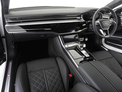 2025 AUDI S8 — фото 45