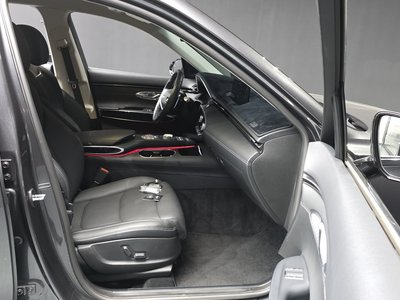 2021 Genesis GV70 — миниатюра 11