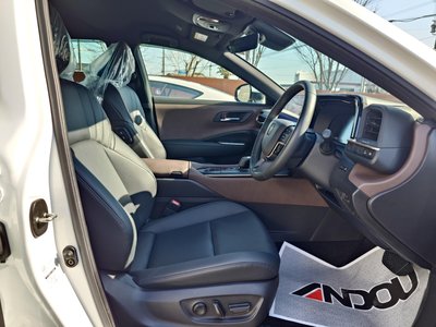 TOYOTA CROWN CROSSOVER - 10