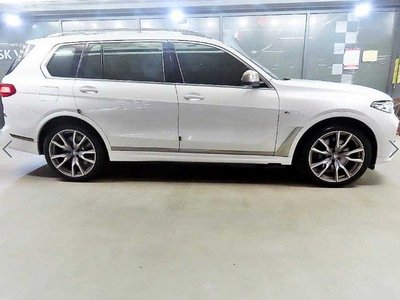 2022 BMW X7 照片 2