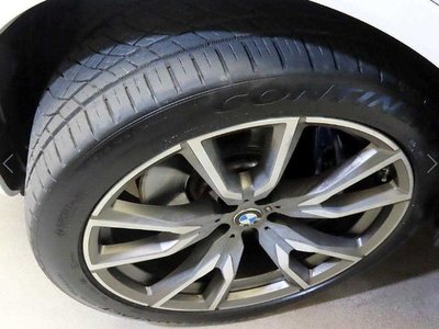 2022 BMW X7 — миниатюра 20