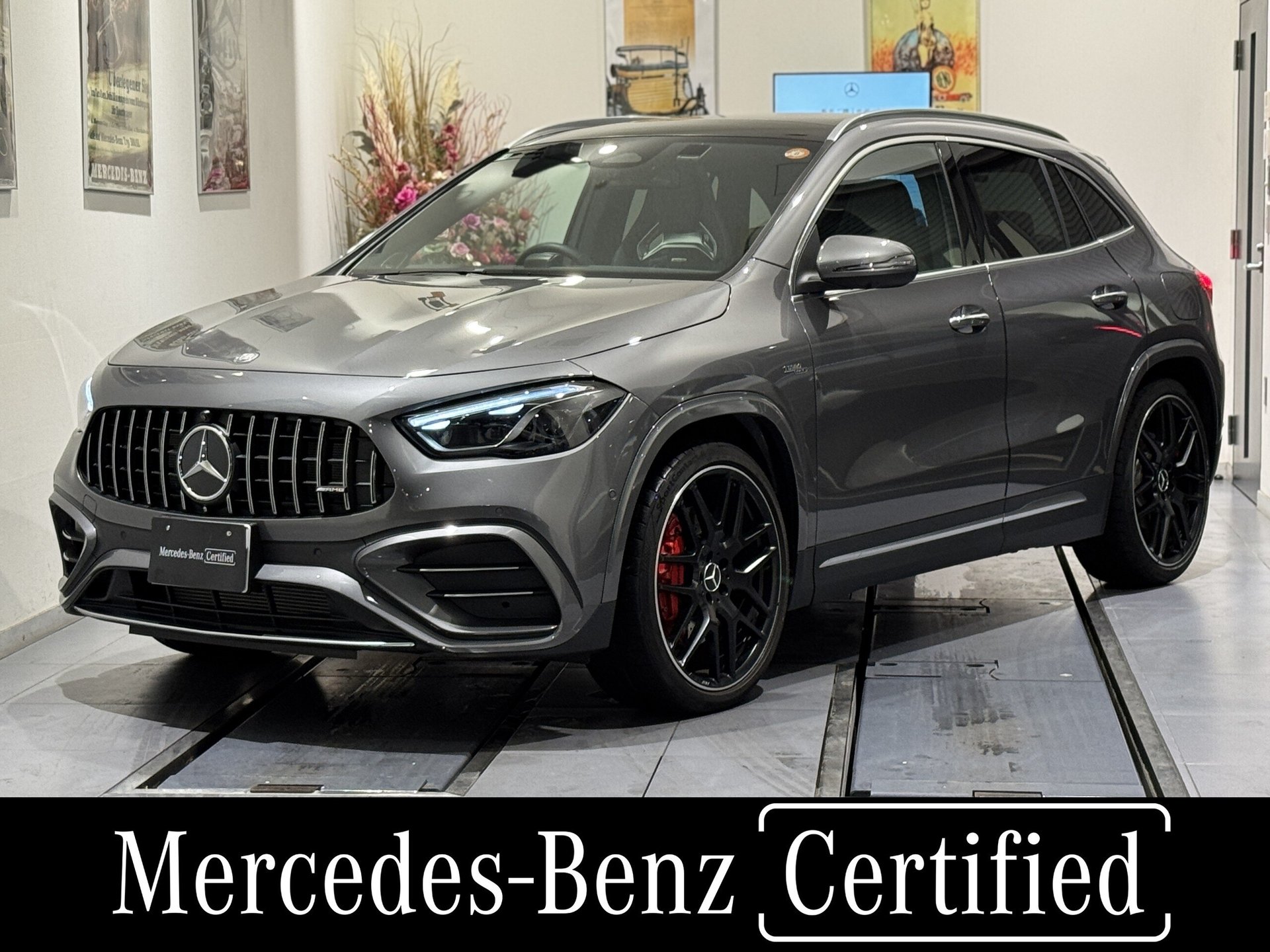 MERCEDES-BENZ GLA AMG - View 1