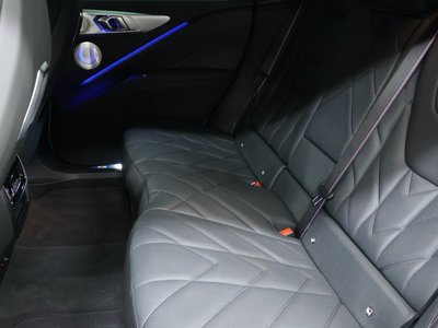 صورة 13 لـ 2025 BMW XM