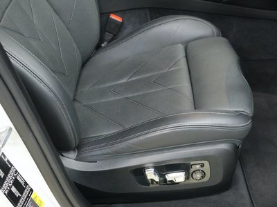 صورة 15 لـ 2025 BMW XM