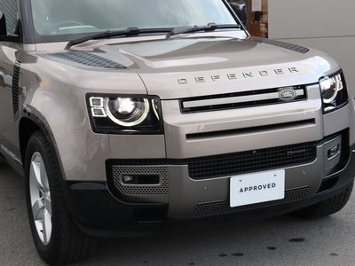 LAND ROVER DEFENDER - 9