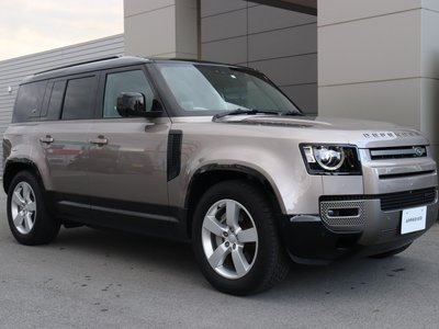 LAND ROVER DEFENDER - 7