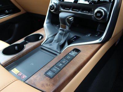 صورة مصغرة 20 لـ 2025 Lexus LX