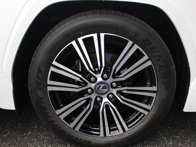 صورة مصغرة 15 لـ 2025 Lexus LX