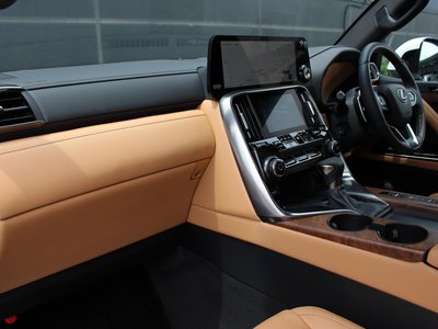 صورة مصغرة 40 لـ 2025 Lexus LX
