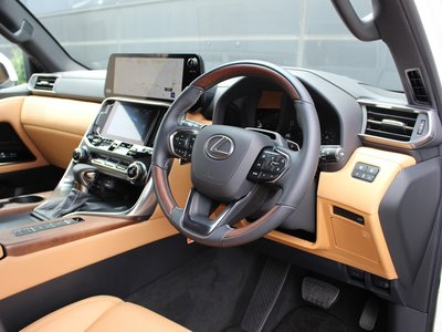 صورة مصغرة 17 لـ 2025 Lexus LX