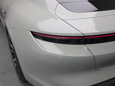 PORSCHE TAYCAN - 10