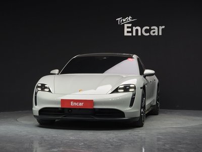 PORSCHE TAYCAN - 2