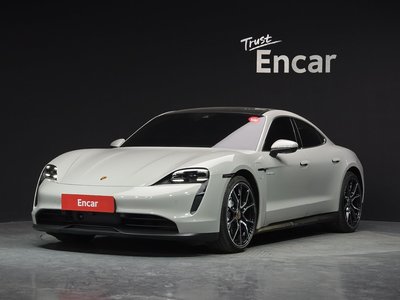 PORSCHE TAYCAN - 1