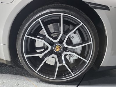 PORSCHE TAYCAN - 8