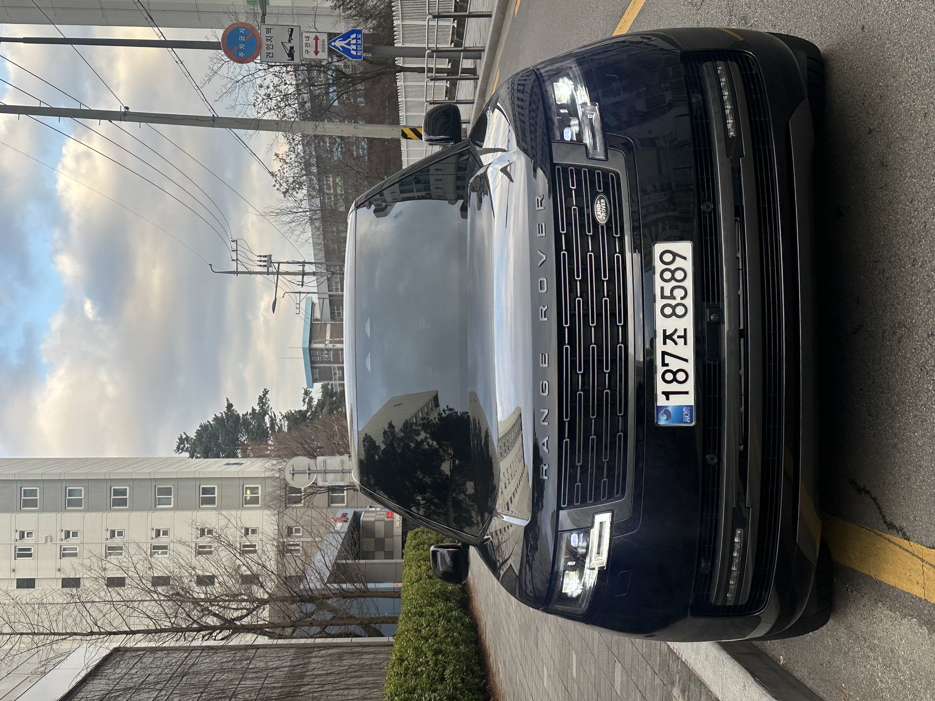 LAND ROVER RANGE ROVER - View 1