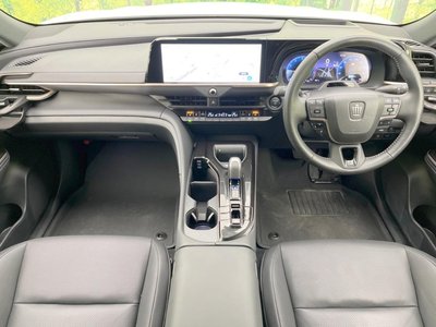 TOYOTA CROWN SPORT - 2