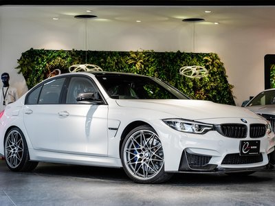 BMW M3 SEDAN - 2