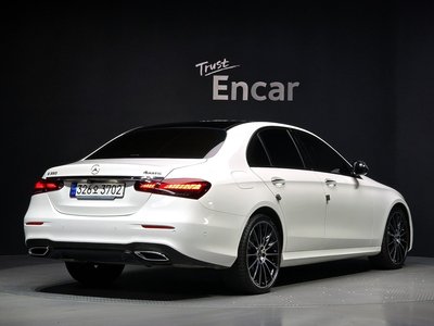 MERCEDES-BENZ E-CLASS - 3