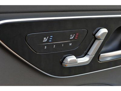 2023 Mercedes-BENZ C-CLASS AMG thumbnail 57