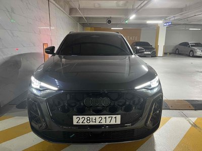 2025 AUDI Q5 photo 1