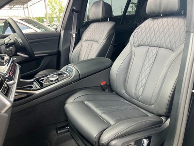 2025 BMW X7 缩略图 74
