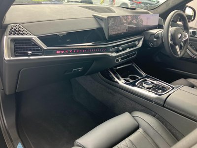 2025 BMW X7 缩略图 73