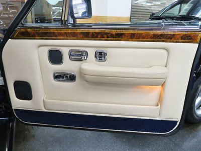 ROLLS-ROYCE SILVER SPIRIT - 7