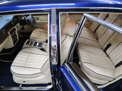 ROLLS-ROYCE SILVER SPIRIT - 5