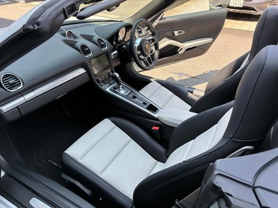 صورة مصغرة 38 لـ 2025 Porsche 718