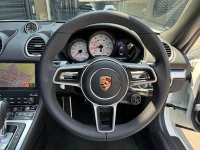 صورة 3 لـ 2025 Porsche 718