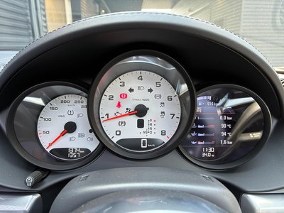 صورة مصغرة 30 لـ 2025 Porsche 718