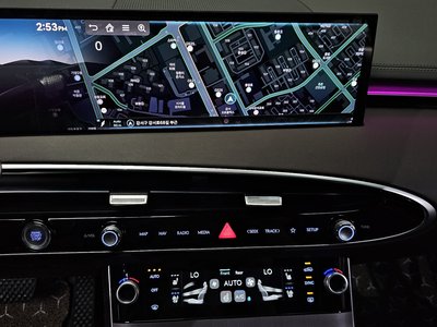 2024 Genesis GV70 — миниатюра 14