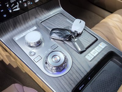 GENESIS G80 (RG3) - 9