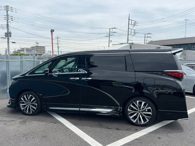 TOYOTA ALPHARD - 4