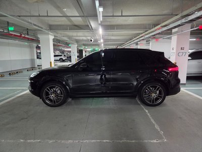 PORSCHE CAYENNE - 4