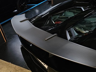 LAMBORGHINI AVENTADOR - 10
