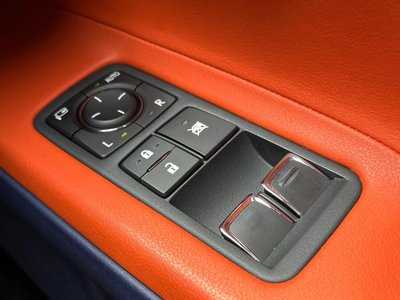 2017 Lexus LC thumbnail 35