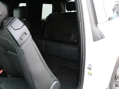LAND ROVER DEFENDER - 7