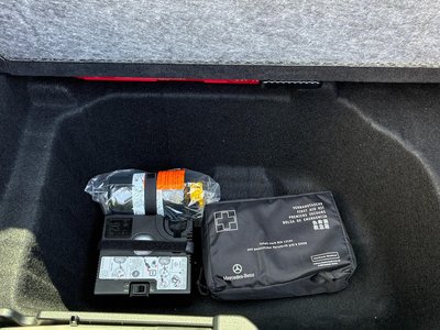 MERCEDES-BENZ EQS - 10