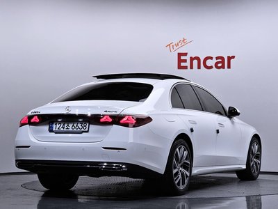 MERCEDES-BENZ E-CLASS - 3