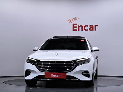 MERCEDES-BENZ E-CLASS - 2