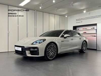 PORSCHE PANAMERA - 1