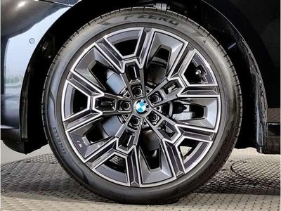 صورة 8 لـ 2026 BMW 5 SERIES