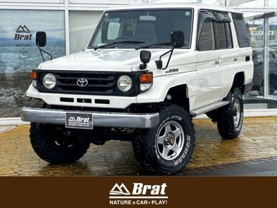 TOYOTA LAND CRUISER 70 - 1