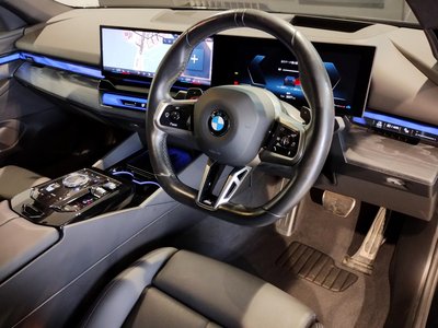 2024 BMW 5 SERIES 缩略图 13