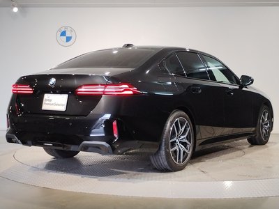 صورة 8 لـ 2024 BMW 5 SERIES