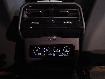 2024 BMW 5 SERIES 缩略图 74