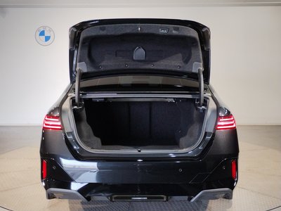 2024 BMW 5 SERIES 缩略图 32