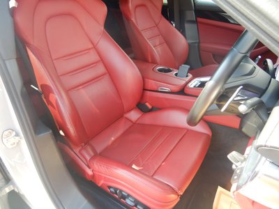 PORSCHE PANAMERA - 10